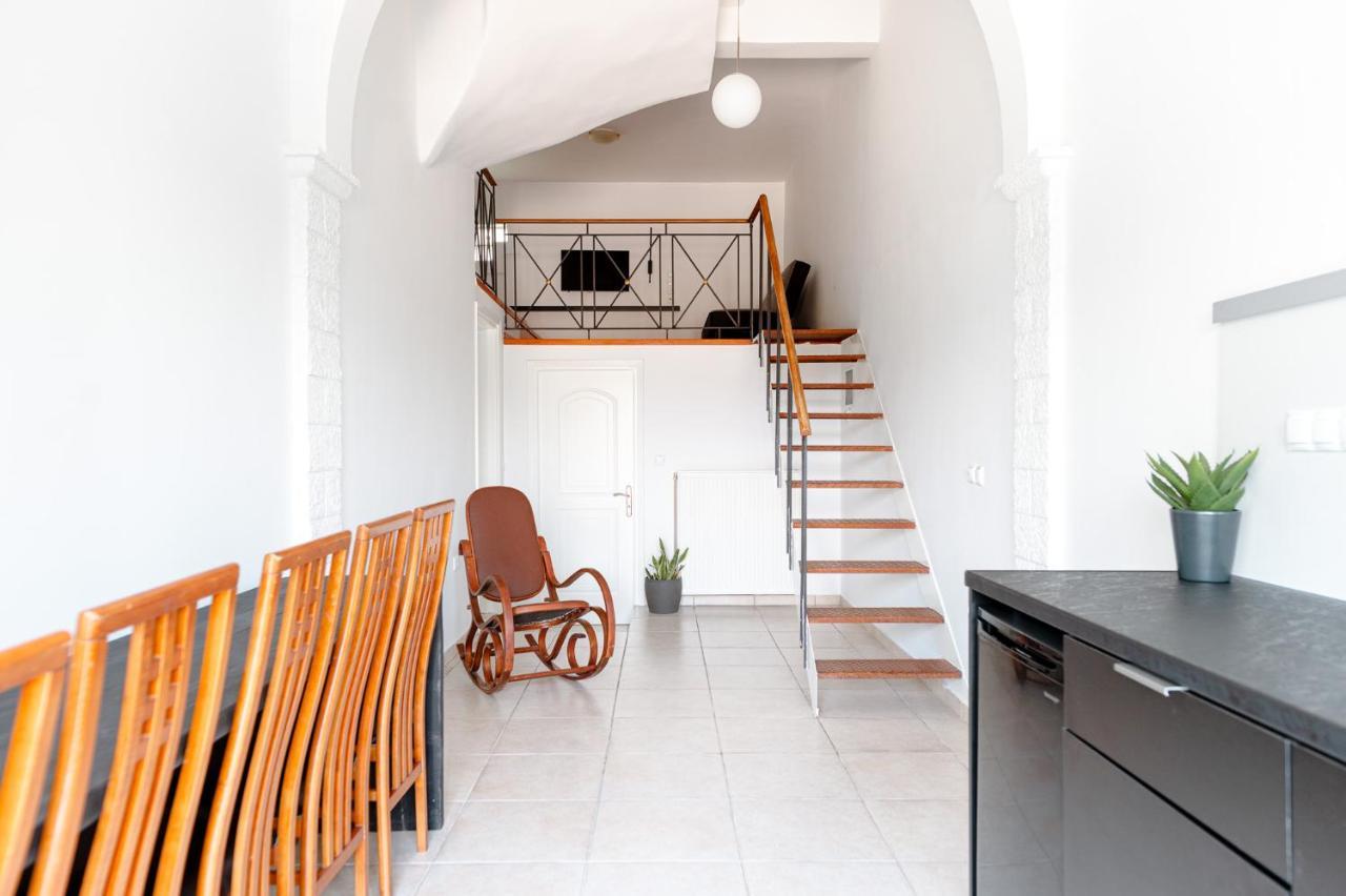 A&D Houses No3 พาทรา ภายนอก รูปภาพ